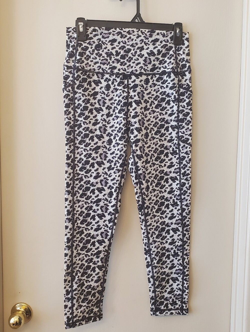 Women's Zyia Leopard Print Leggings - Black & White